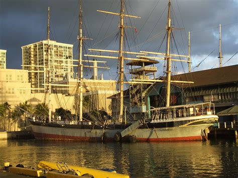 Falls of Clyde | This is a replica clipper ship, which was t… | Flickr