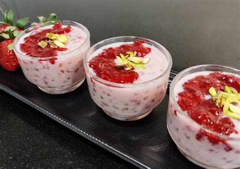 STRAWBERRY SABUDANA KHEER /STRAWBERRY SAGO PEARLS PUDDING Recipe by ...