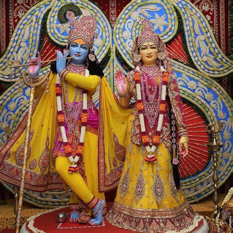 Pin by PALLAVI MISHRA on Prem Mandir Vrindavan. | Krishna bhajan, Radha ...