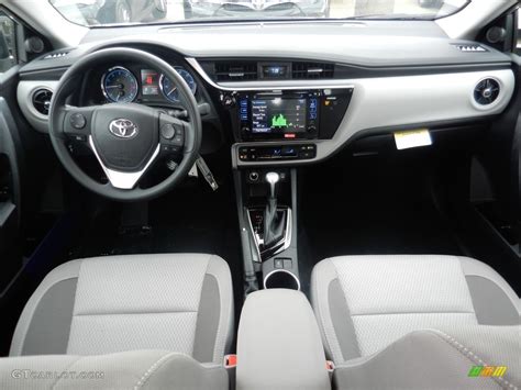 2017 Toyota Corolla LE Interior Color Photos | GTCarLot.com