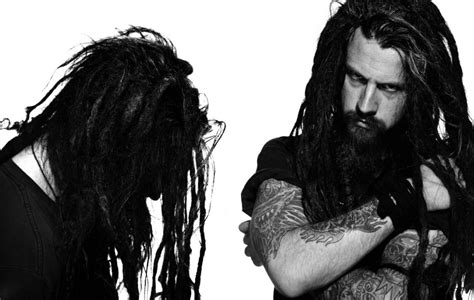 rob zombie wallpaper,hair,hairstyle,dreadlocks,black and white,long ...