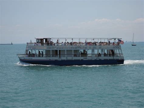 Tour boat by Navy Pier, Chicago | Flickr - Photo Sharing!