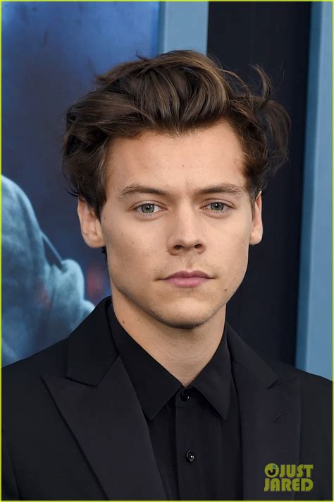 Harry Styles & Olivia Wilde Are Still Going Strong, Spotted Looking All ...