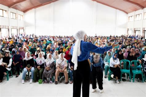 Puluhan Ribu Petani Lampung Dukung Putri Zulkifli Hasan Nyaleg DPR RI