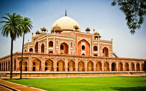 Humayun's Tomb, Delhi | Timings | Architecture | Metro Station