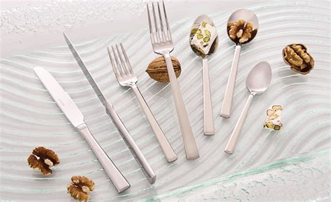 Cutlery Sets Have Great Imapct on Kitchen Decorations