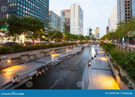 Rio De Cheonggyecheon Em Seoul Foto Editorial - Imagem de centro, seul ...