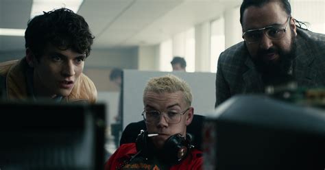 The 'Black Mirror' Easter Eggs In 'Bandersnatch' Will Make Any Superfan ...