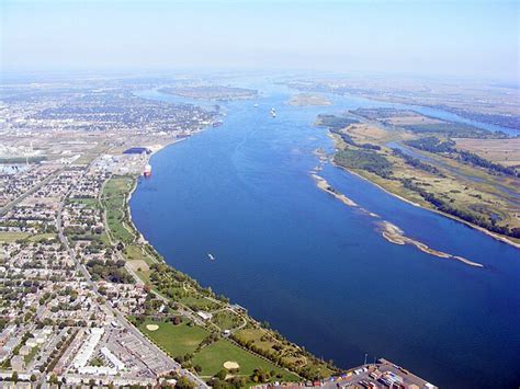 File:Le fleuve Saint-Laurent.jpg - Wikimedia Commons