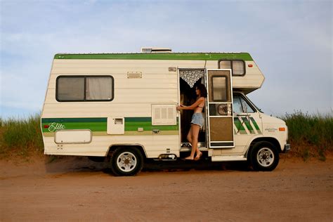 Full-Time RVing in a 1987 Elite Class C - GoRVing Canada