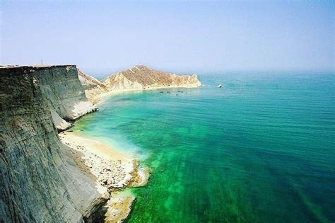 The Best Beaches in Pakistan - BeachAtlas