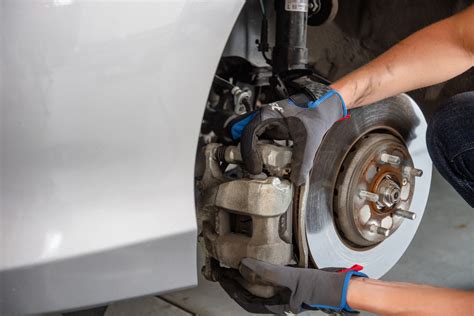 What Are Brake Calipers? - AutoZone