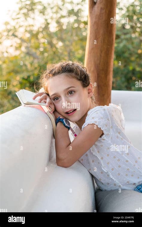 11 year old girl hi-res stock photography and images - Alamy