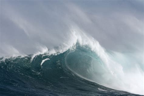 Study Shows Rogue Waves Are Becoming More Extreme - Maritime and ...