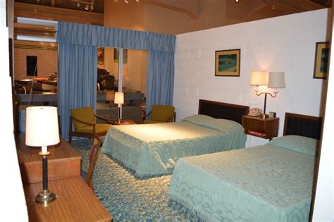 Holiday Inn room from 1965 at Henry Ford museum | Henry ford museum ...