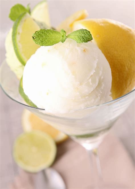 Glace au citron et au yaourt | Recette | Recette sorbet, Glace au ...