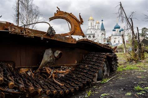 Video Shows Russian Tank Annihilated in 'One Shot' Strike