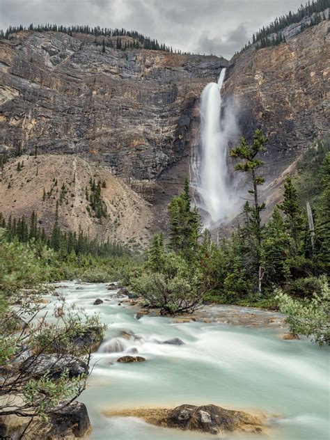 Takakkaw Falls in Yoho • A Guide to Visiting