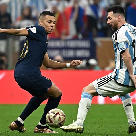 Kylian Mbappé lovingly displays Lionel Messi’s 2018 World Cup jersey in ...