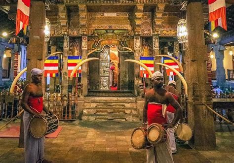 Temple of Tooth - Kandy - Airlines Crew Tours