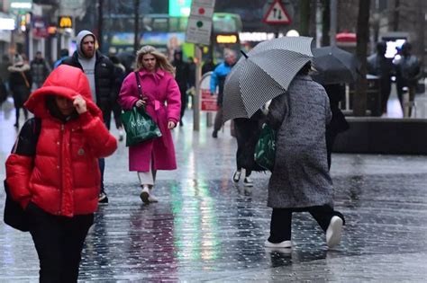 Blustery weather for Liverpool as weather warning in place for Scotland ...