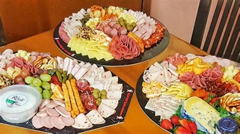 Santis Delicatessen Customizable Cheese And Cold Cuts Platter