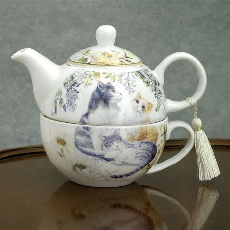 Tea for One - Cats Teapot & Cup Gift set | Bits and Pieces