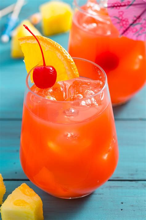 20 Classic Rum Drinks You'll Be Drinking All Summer | Hurricane drink ...