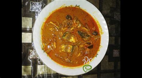 Mackerel (Ayala) Fish Curry Recipe - pachakam.com