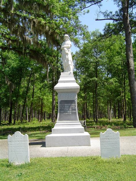 Women's Monument at Moores Creek National Battlefield | NCpedia