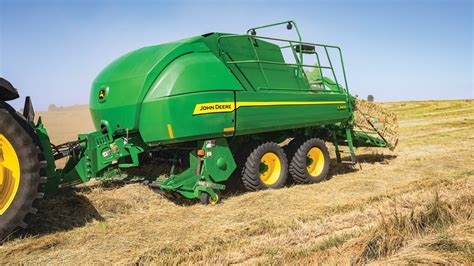 John Deere adds to its lineup of balers with the new L341R