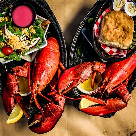 Lobster Feast at Captain Kat's Lobster Shack | Halifax | Shannon Shipman