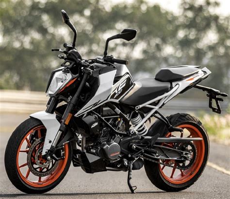 ¿Cuántos litros de aceite lleva la KTM DUKE 200? - R85 Motos