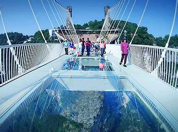 Glass Bridge Tianmen Mountain Zhangjiajie