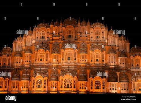 Night view of the Hawa Mahal, Jaipur Stock Photo - Alamy