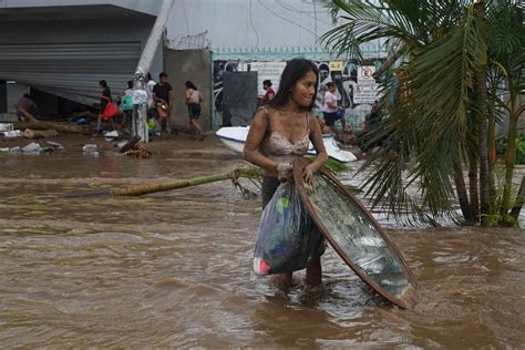 Hurricane Otis: 27 dead and four missing after 165mph winds hit Mexico ...