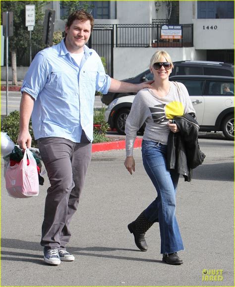 Anna Faris & Chris Pratt: Rite-Aid Shopping Couple!: Photo 2772706 ...