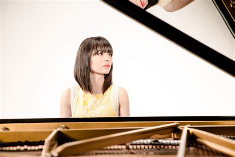 Alice Sara Ott | Biography