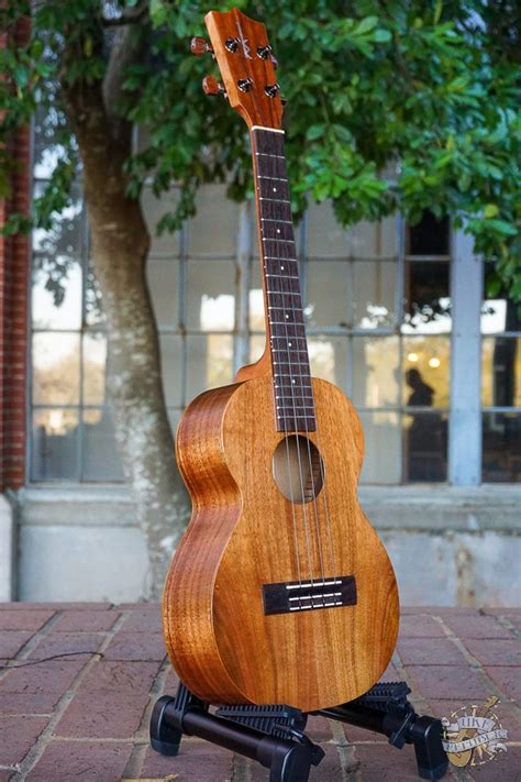 Kamaka Ukuleles | UKE Republic