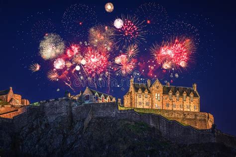 Edinburgh Castle Fireworks 2024 - Tess Abigail