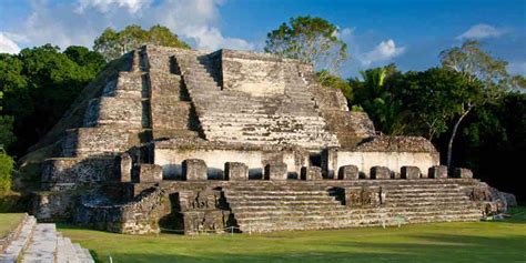 Altun Ha Mayan Ruin - Rock Stone Pond, Belize District