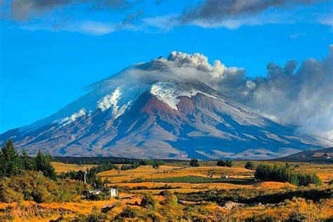 Volcano Cotopaxi - Bucket List Ecuador Travel