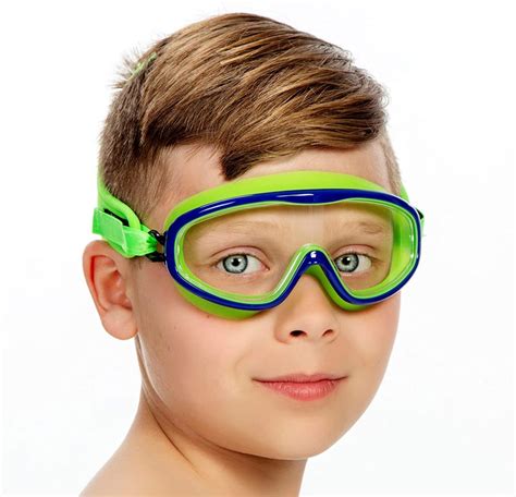 Best Swimming Goggles For Toddlers & Kids - Top 5 Picks & Guide