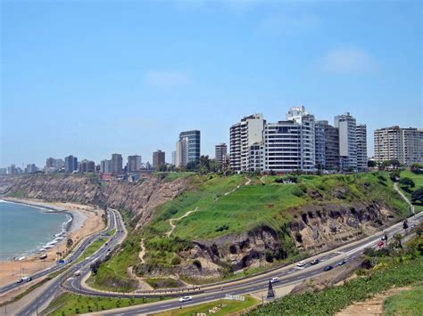 File:Miraflores-Lima.jpg