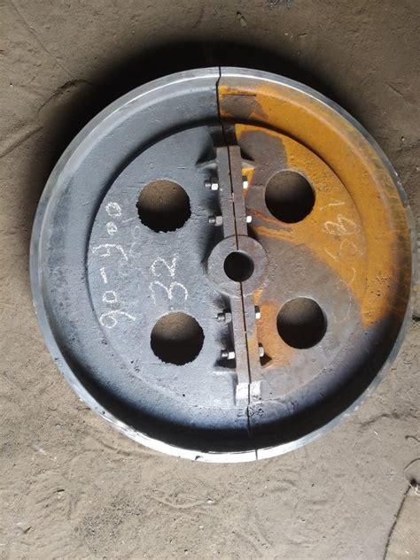 Thresher Wheel at Rs 72/kg | Thresher Machine Parts in Agra | ID ...