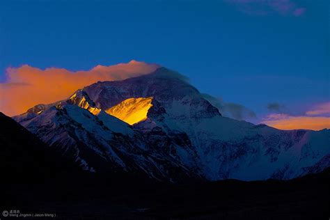 De Mount Everest. https://www.hotelkamerveiling.nl | Everest mountain ...