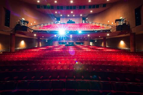 Churchill Theatre, Bromley Events & Tickets 2021 | Ents24