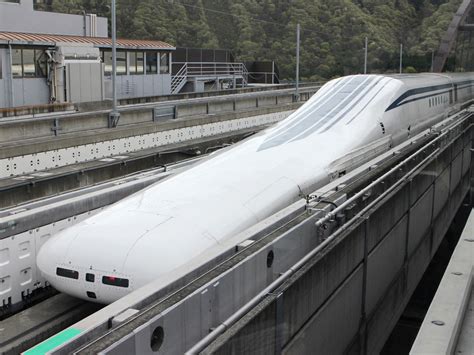 Japan's maglev train breaks its own speed record at 375 miles per hour ...