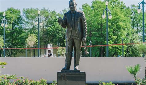 Louis Armstrong | New Orleans Trumpet Player & Singer