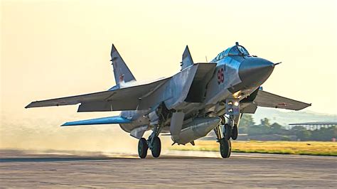 Age-Defying MiG-31 'Foxhound' Still Reigns as World's Fastest Fighter ...